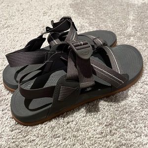 Men’s Chaco Lowdown Sandal, gray and gum. Worn twice with light use.